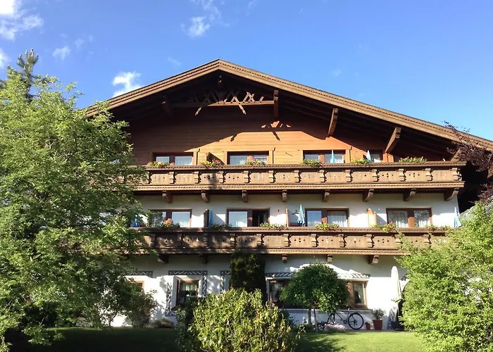 Garni Almhof Gæstehus Seefeld in Tirol