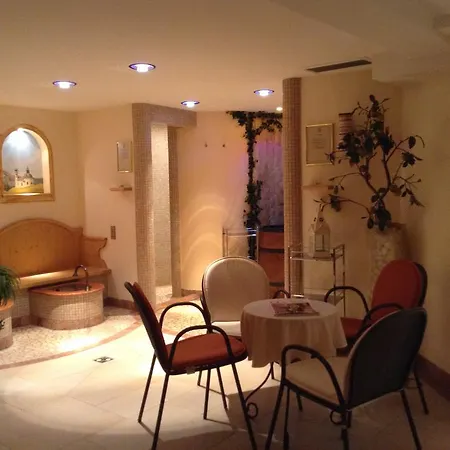 Garni Almhof Guest house