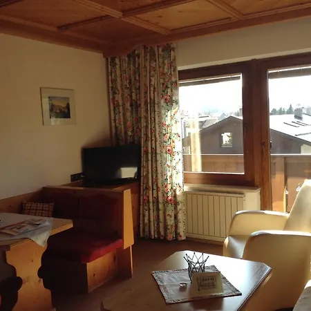 Guest house Garni Almhof Seefeld in Tirol